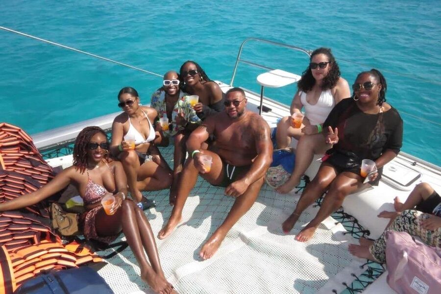 Isla Mujeres Rush : Catamaran Snorkeling and BUFFET in Beach Club - Isla Mujeres Beach Club Time and Buffet: Where You Catch Your Breath