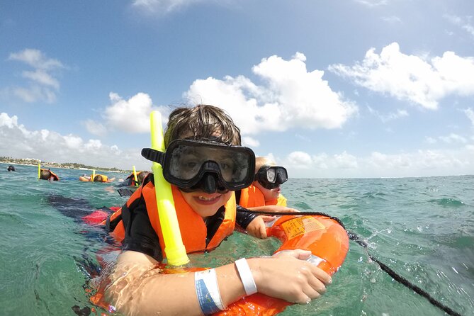 Isla Mujeres Snorkeling & Catamaran Adventure Tour - Stop 2: Isla Mujeres free time, shops, and an island rhythm