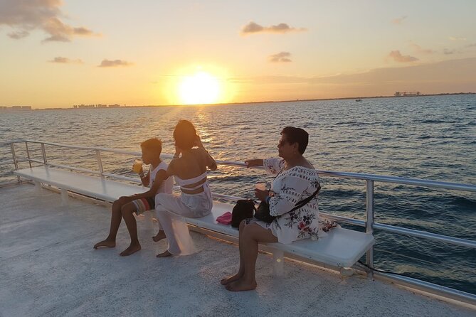 Isla Mujeres Tour with Open Bar Food and Snorkeling - Getting There: Playa del Carmen Meets Cancun (Without the Headache)