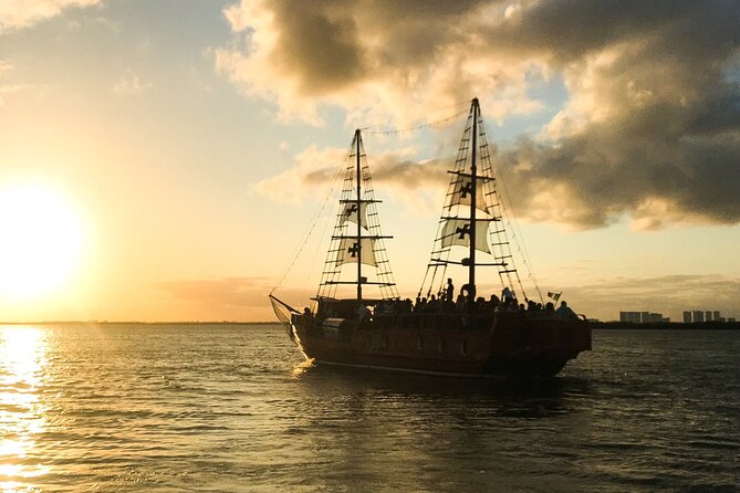 Live a Romantic Night Cruise Dinner at COLUMBUS (open bar included) - Where You Meet the Columbus Galleon, and How Pickup Works