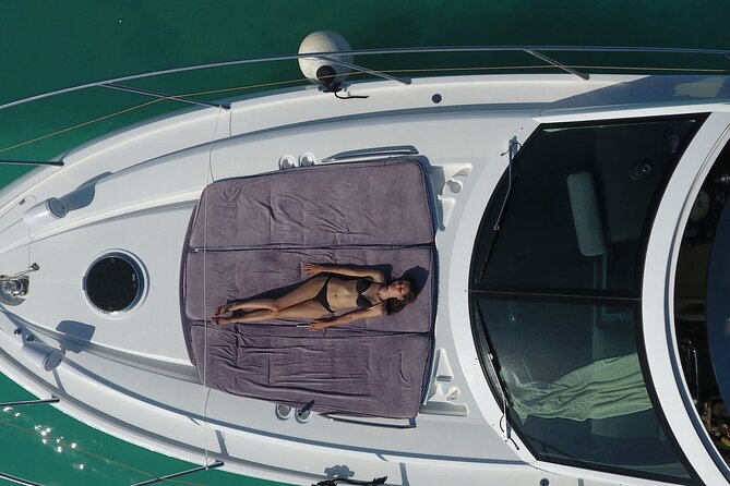 Luxury Sunseeker 50 - 6 hs Cancun - Isla Mujeres (MagicSea-SS) - Price and Value for a Group Up to 10 (Plus the Real Costs)