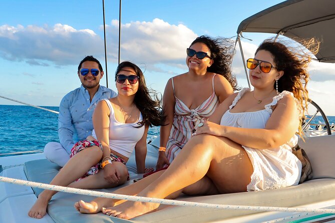 Luxury Sunset Sailing Cruise in Cancun with Light Dinner and Open Bar - The open bar: best case and what to watch for