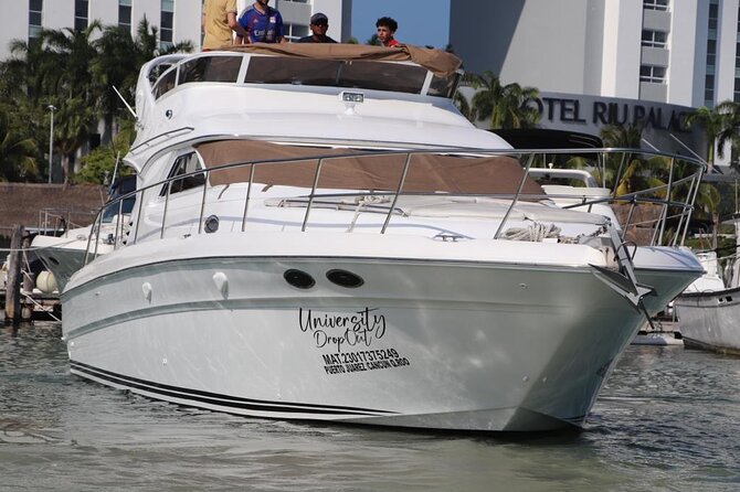 Luxury Yacht in Paradise and snorkel by Isla Mujeres - The Cancun Bay and Lagoon Cruise: Calm Water First
