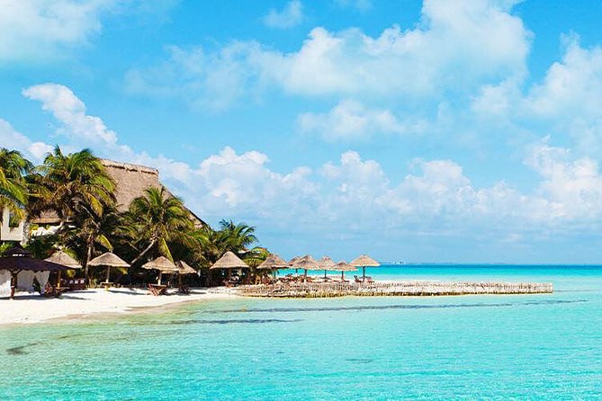 Mexico Private Transfer from Cancun hotels area to Cancun airport - Your Ride to the Airport: Premium Comfort and Direct Navigation