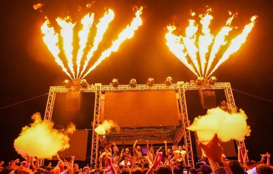 Neon Glow night Beach Party Regular - The 5-Hour Flow, From Check-In to Dancing Until 3 AM