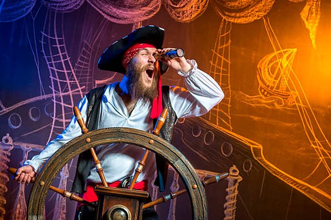 Night Pirate Show in Cancun aboard a Pirate Ship Lobster Dinner - Lobster dinner on deck: what you will actually eat