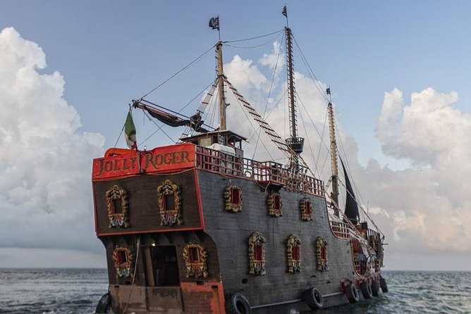 Night Pirate Show in Cancun aboard a Pirate Ship Lobster Dinner - Value check: is $160 worth it?