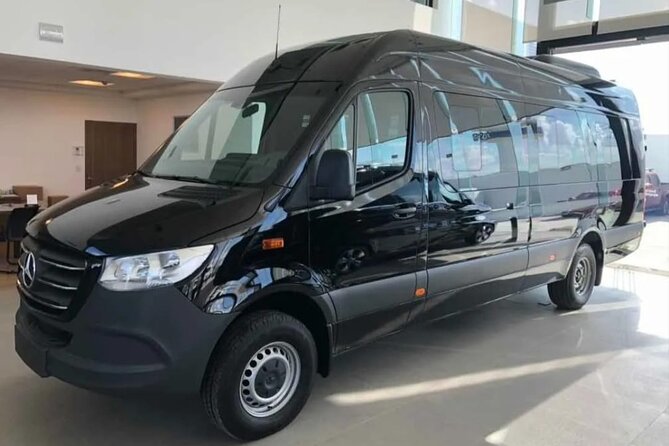 One way Private Transfer Cancun - Cancun International Airport - Choosing the right vehicle for your group and luggage