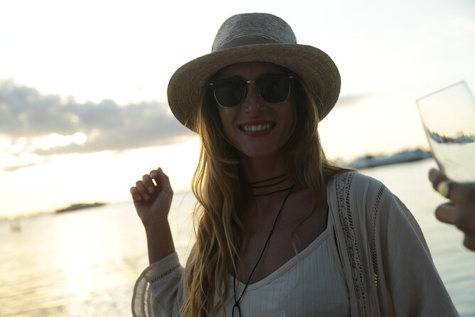 Only Adults Catamaran, Party Isla Mujeres! Departures from Cancun - Price and Value: What You Really Pay in the End