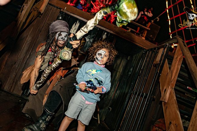 Pirate Ship Jolly Roger with Dinner and Open Bar - Open Domestic Bar: What Included Drinks Mean for Your Evening Pace