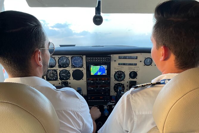 Plane rental Cancun to Cozumel - Group size, language, and the “small-team” feel