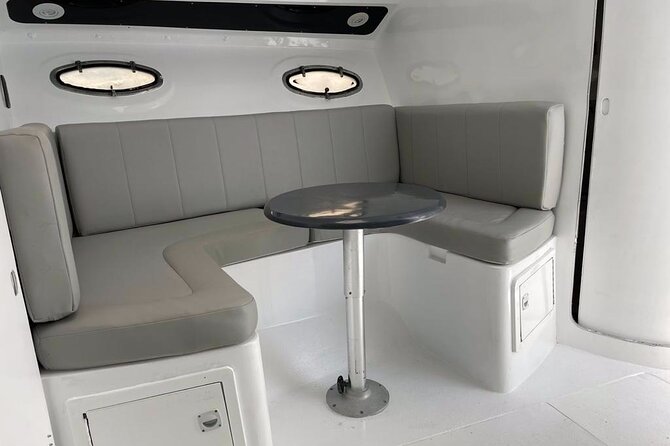 Private Cancun Yacht Tour 42ft up to 8 pax - Who should book this private Cancun yacht tour?