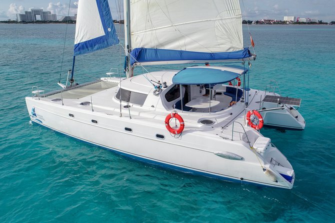Private Catamaran from Cancun to Isla Mujeres | For up to 30 pp - Price and value, especially for groups of 15 to 30