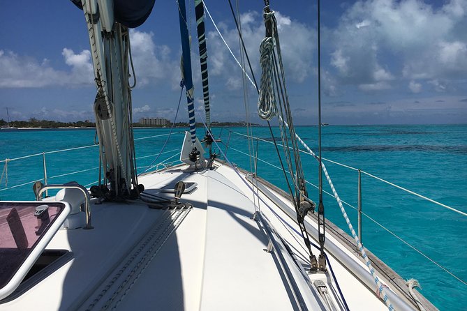 Private Customizable Sailing Tour in Cancun - Crew Service: Snacks, Drinks, and Music That Actually Help the Day