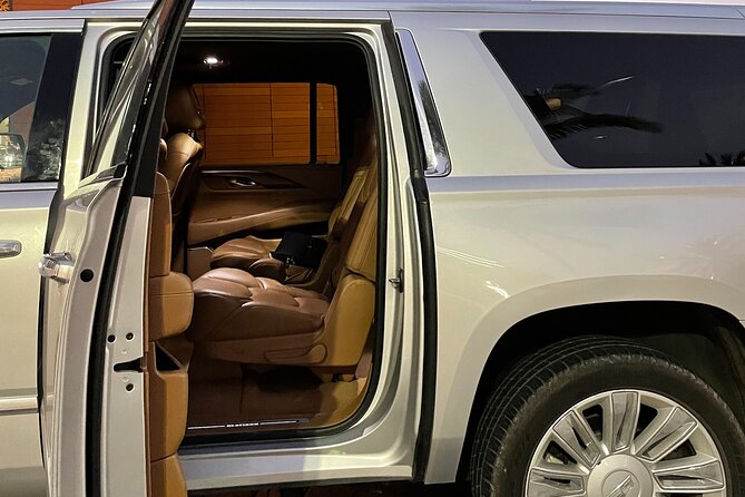 Private Luxury Transfer from Airport to Playa del Carmen - Onboard amenities and the drink reality check