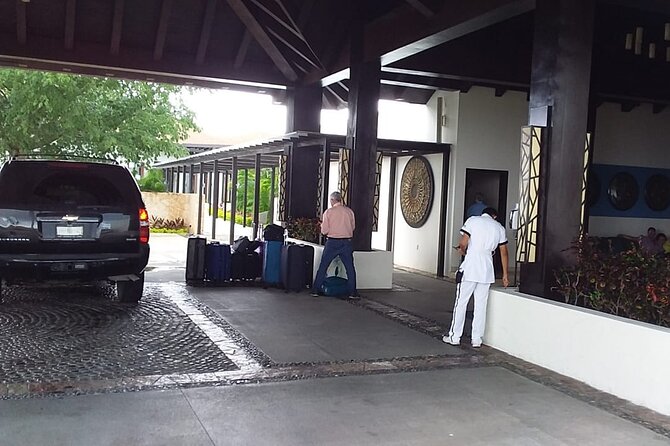 Private luxury transportation from CUN Airport to Playa del Carmen - CUN to Playa del Carmen, direct and low-stress