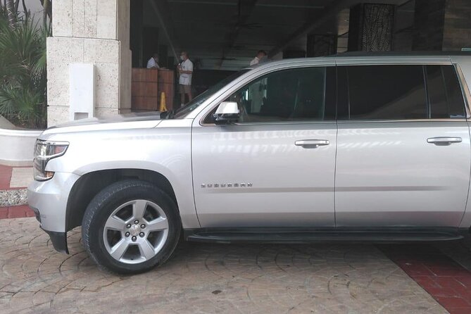 Private luxury transportation from CUN Airport to Playa del Carmen - Timing on the road, and why it can reach 1 hour 10