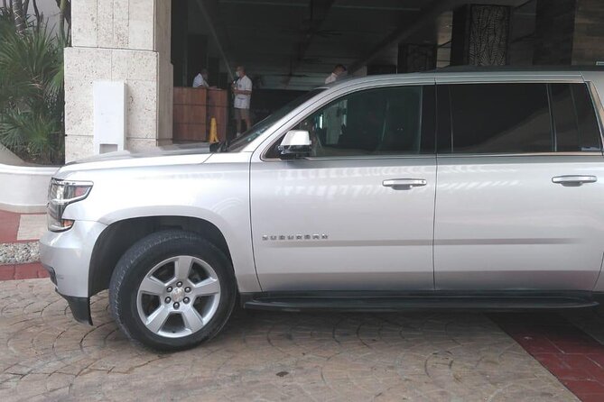 Private luxury transportation from CUN Airport to Puerto Morelos - The drive itself: comfort, WiFi, and the Puerto Morelos arrival