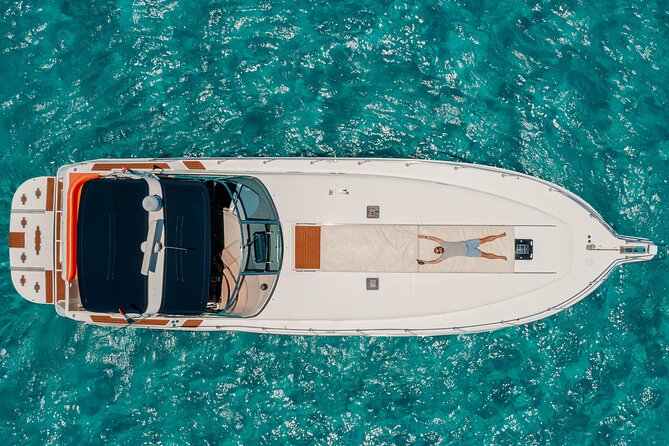 Private Luxury Yacht 55FT Rental in Cancun - Crew service, plus how to keep communication easy