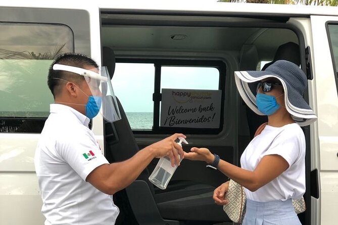Private Roundtrip Transportation from Cancun Airport to Playa del Carmen - Getting Found Fast: Green Shirt, Happy Shuttle Banner, and Luggage Help