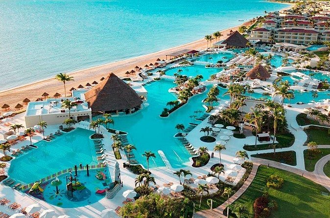 Private Shuttle in Cancun Airport and Moon Palace Sunrise - The ride itself: comfort, safety, and handling flight delays