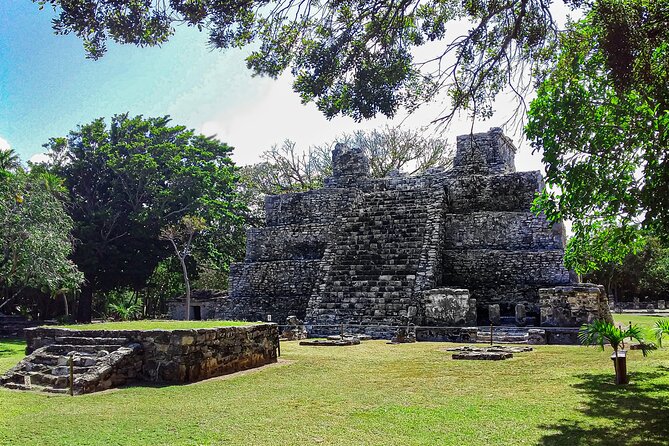 Private Tour at Puerto Morelos & Cenote from Cancun with Tequila - Puerto Morelos Central Park: free time in a fishing town