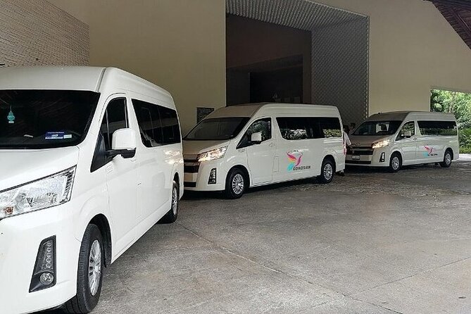 Private Transfer Airport to Hotel Zone Cancun - Meeting the driver at Cancun Airport, terminal by terminal