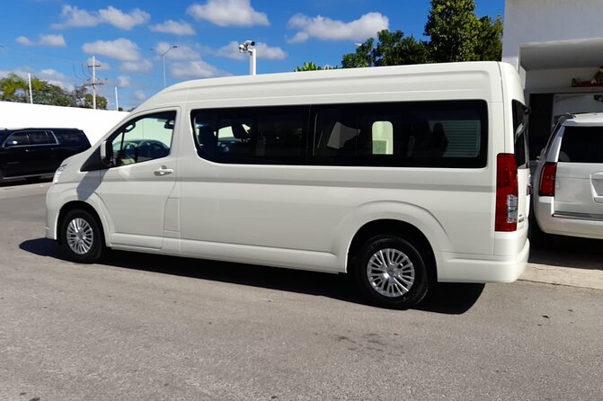 Private Transfer from Cancun Airport to Cancun Hotels - Flight monitoring and the real meaning of worry-free arrival
