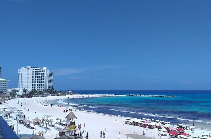Private Transfer (One Way) Cancun And Hotel Zone (1-8 Passengers) - Door to Door Comfort: Air Conditioning and Private Space