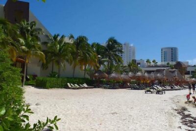 Private Transfer (One Way) Cancun And Hotel Zone (1-8 Passengers)