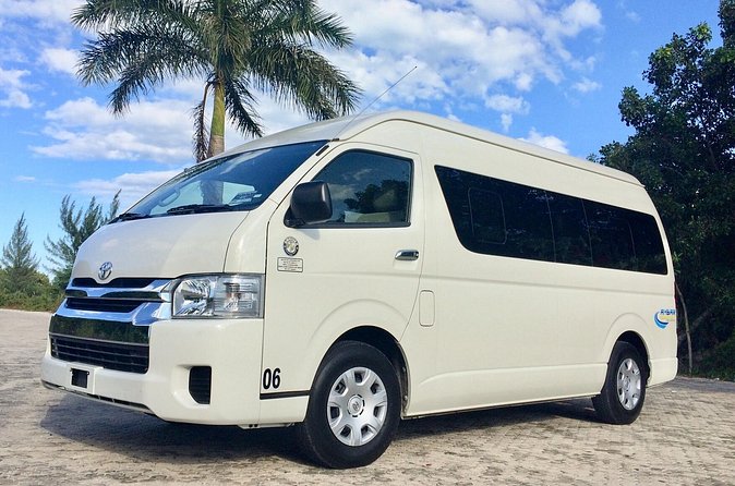 Private transportation from Cancun airport to Hotel Zone - Mobile ticket and private transport, how it changes arrival logistics