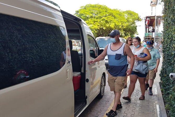 Private Transportation from Cancun Airport to Playa del Carmen - The host meet-up: what to do the moment you land