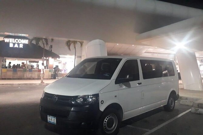 Private transportation from CUN Airport to Puerto Aventuras and Akumal - On the road: comfort, timing, and that optional pit stop