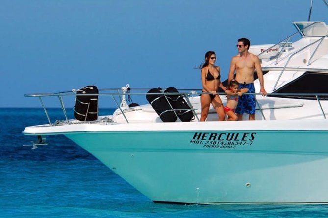 Private Yacht - 46 ft SeaRay Cancun Bay Snorkel 23P4 - Why this 46 ft SeaRay charter feels like the “grown-up” option in Cancun
