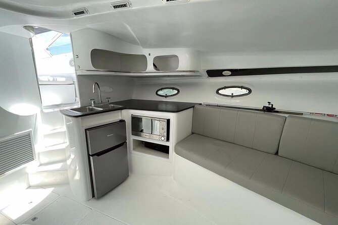 Private Yacht Cancun 42ft up to 8 people - Isla Mujeres and Playa Norte on the 4 or 6-hour option