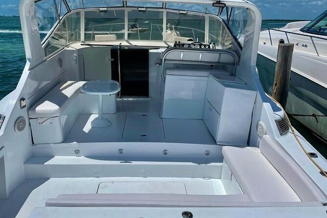 Private Yacht Cancun 42ft up to 8 people - Cost and value: what $280 per group covers, plus the dock fee