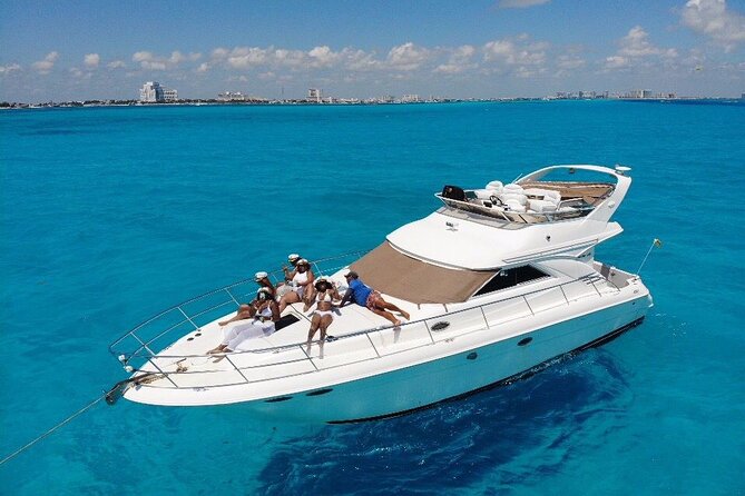 Private Yacht SeaRay 46ft Cancun 25P17 - Why a private 46ft SeaRay yacht feels different in Cancun