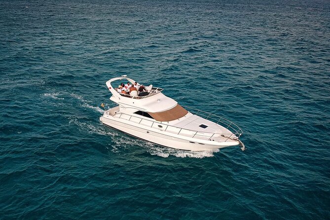 Private Yacht SeaRay 46ft Cancun 25P17 - Meeting point and timing in Zona Hotelera