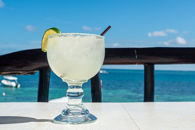 Puerto Morelos Reef Snorkeling Tour with Lunch & Hotel Pickup - From life jacket to reef: what the guides actually do