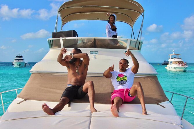 Rent a Private 46ft Yacht in Cancun - Why a 46ft private yacht rental changes the Cancun pace
