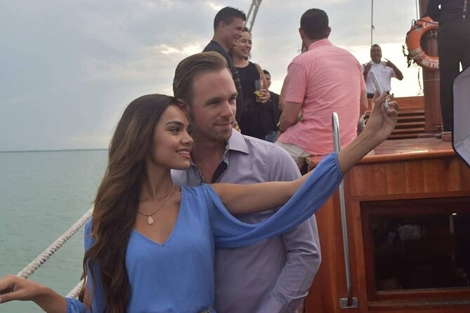 Romantic Experience Sunset Dinner Columbus in Cancun (2x1 price) - The Dinner: What You’ll Eat, Plus How to Choose Your Main