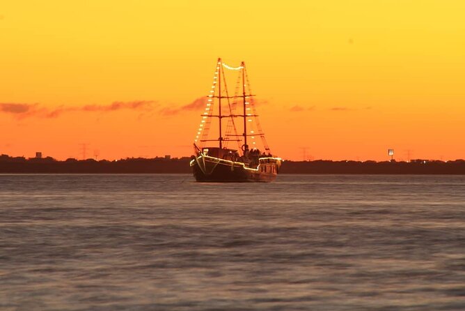 Romantic Sunset Dinner Cruise in Cancun with Open Bar - Who This Cancun Cruise Fits Best, and Who Might Skip It