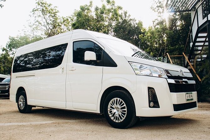 Round Trip Private Transfer from Cancun Airport - Playa de Carmen - In the car: Wi-Fi, A/C, and the included drinks