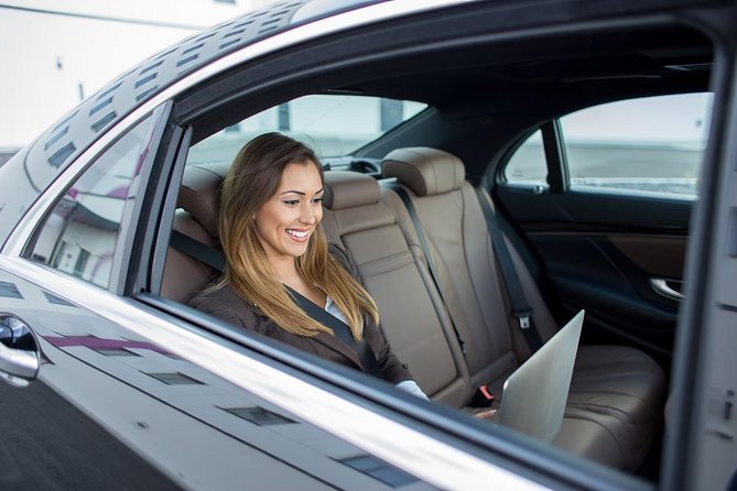 Roundtrip Private Transfer from Cancun Airport (CUN) - Where to Meet Your Driver at CUN, Terminal by Terminal