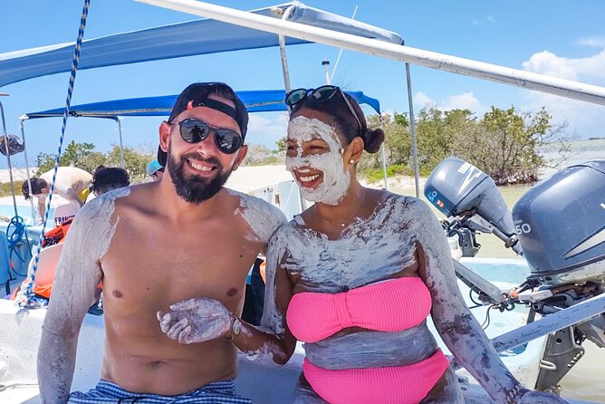 Safari in Rio Lagartos, Coloradas and Mayan Bath - Entering Rio Lagartos: mangroves, birds, and salt-pond color