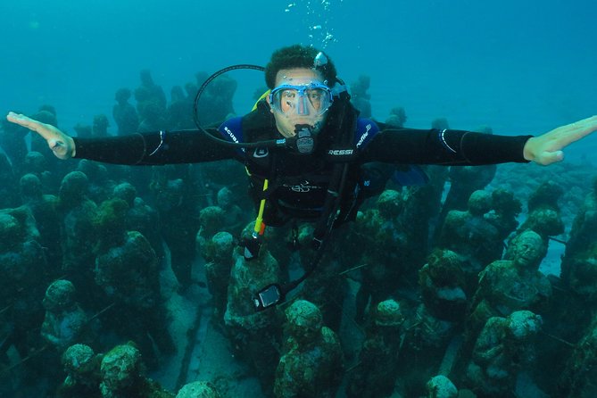 Scuba Diving Under Water Museum and Reef for beginners - Manchones Reef underwater session, coral and marine life for beginners