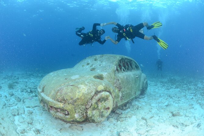 Scuba Diving Under Water Museum and Reef for beginners - Museo Subacuatico de Arte (MUSA) with over 500 sculptures