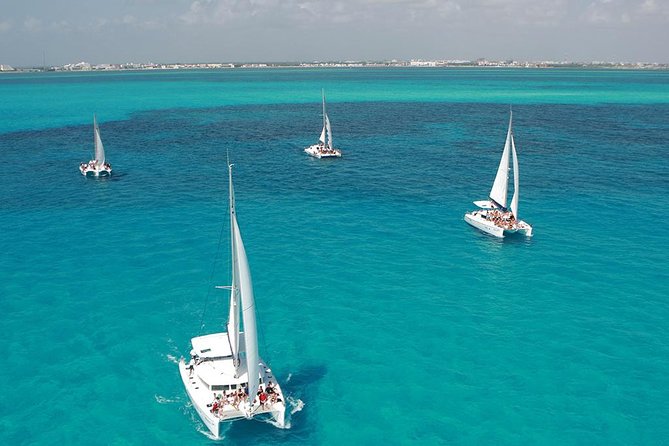 Snorkeling Adventure in Isla Mujeres - Boat Options and On-Board Comfort: Classic vs Luxury Catamaran
