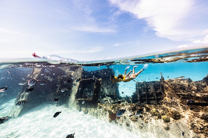 Snorkeling Tour with Turtles and Stingrays Puerto Morelos - Food and Drink at the On-Site Restaurant