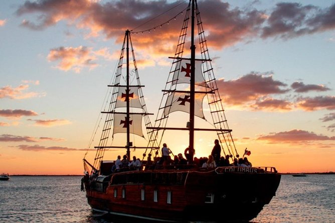 Spanish Galleon - Romantic Lobster Dinner Cruise & Live Saxophone - Dinner on a date: lobster-led 3 courses, plus a vegetarian favorite